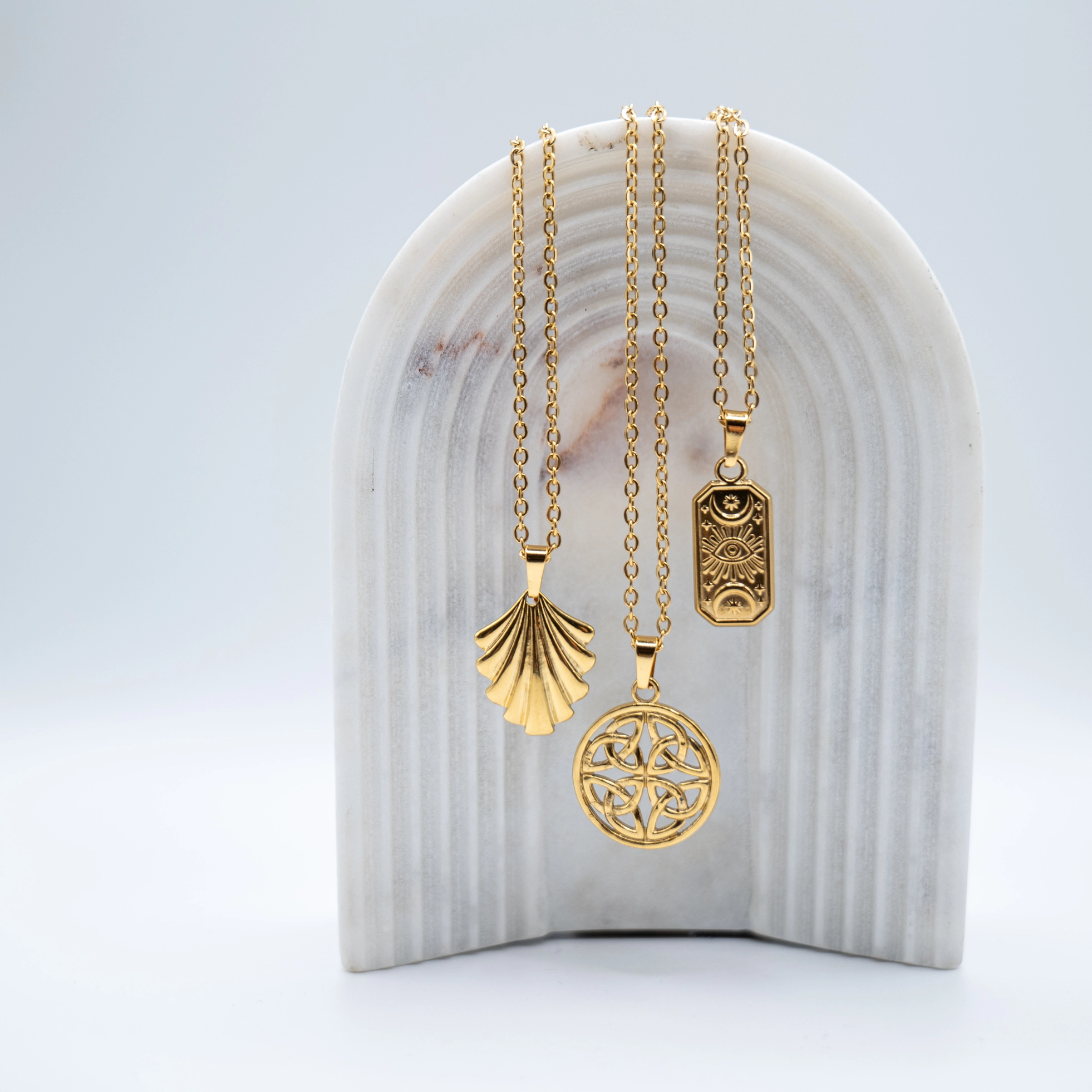 18K Gold Plated Rectangular Sun Medalion - Image 2